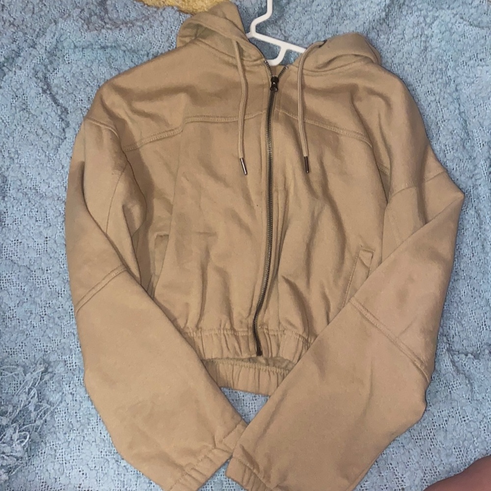 Tan cropped zip up junior